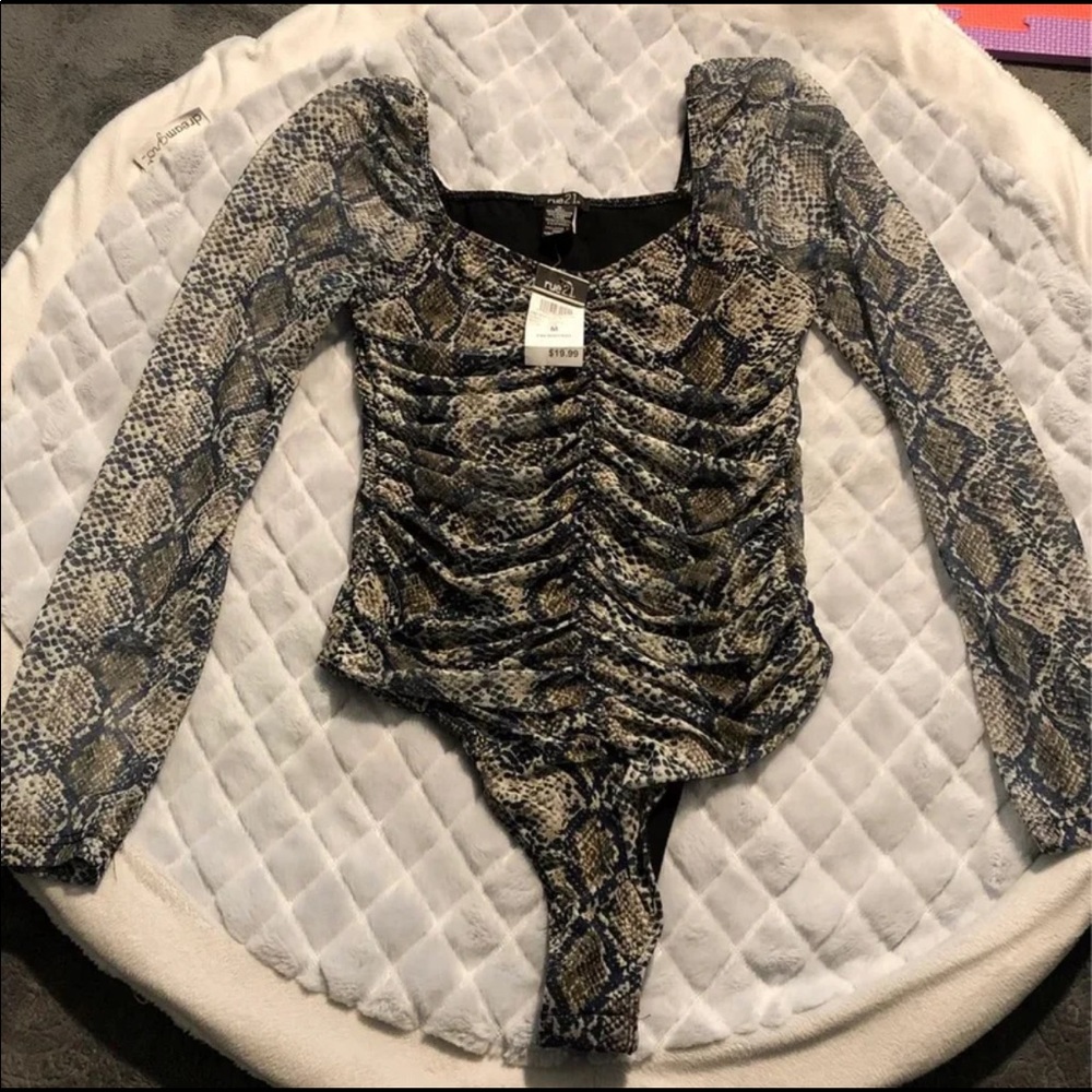 RUE 21 SNAKE PRINT BODYSUIT